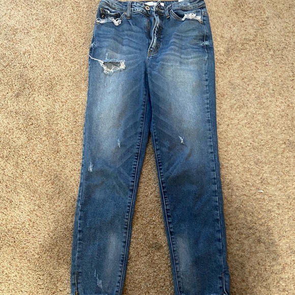 High rise mom jeans distressed. Size 24 - Picture 5 of 5
